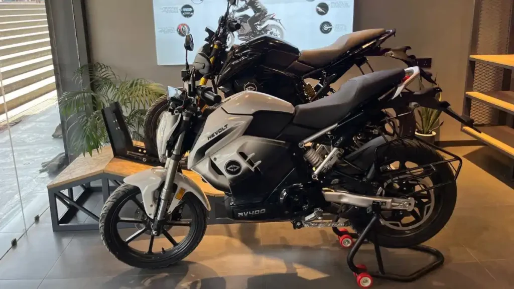 Revolt RV300